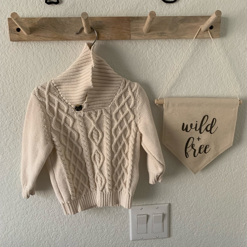 Old Navy Like New Sweater